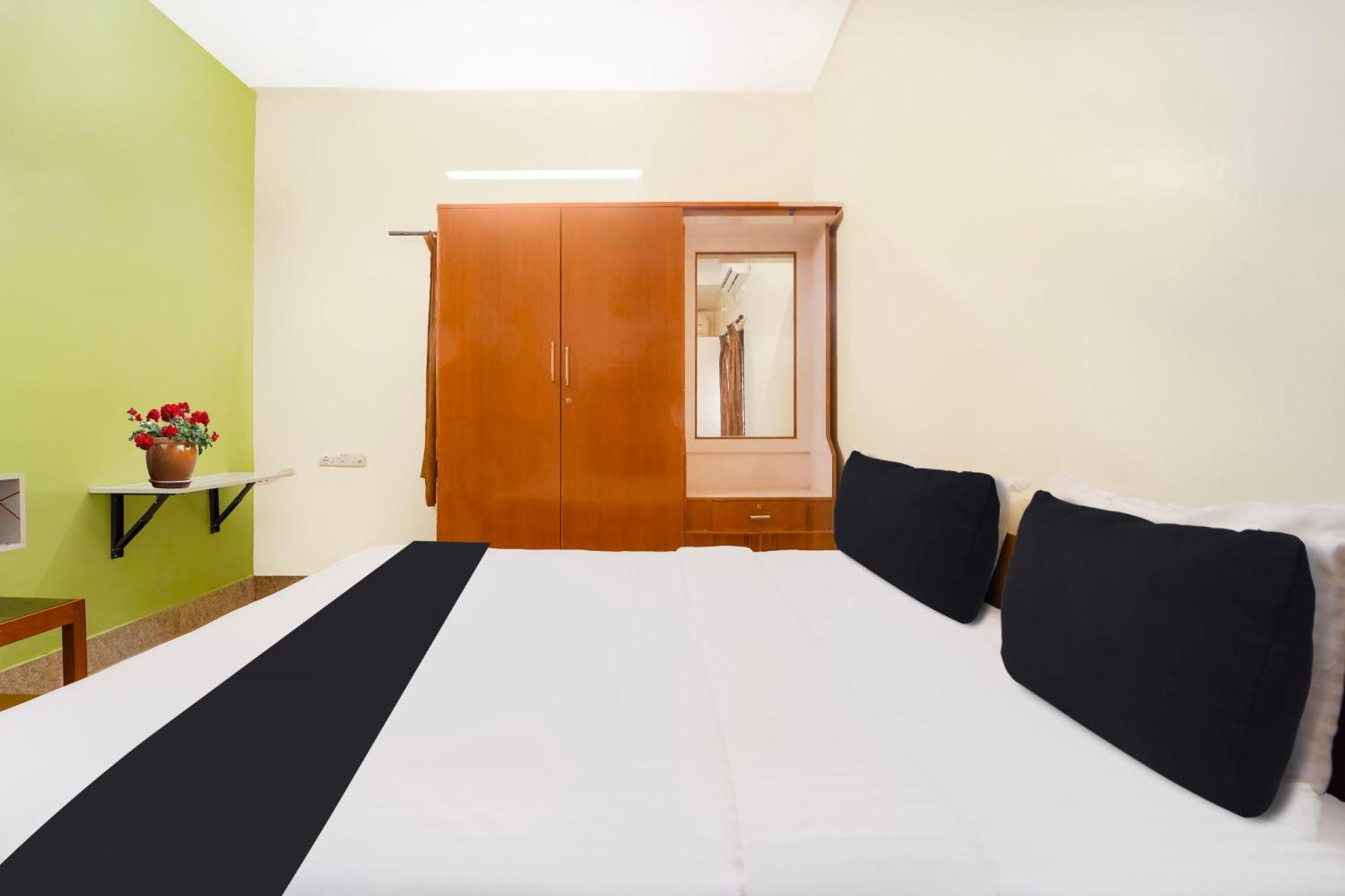 Irugur Hotel O Singanallur Coimbatore מראה חיצוני תמונה